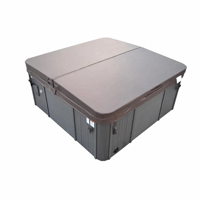 Pourquoi avez-vous besoin d’une couverture de spa (et comment choisir la meilleure)